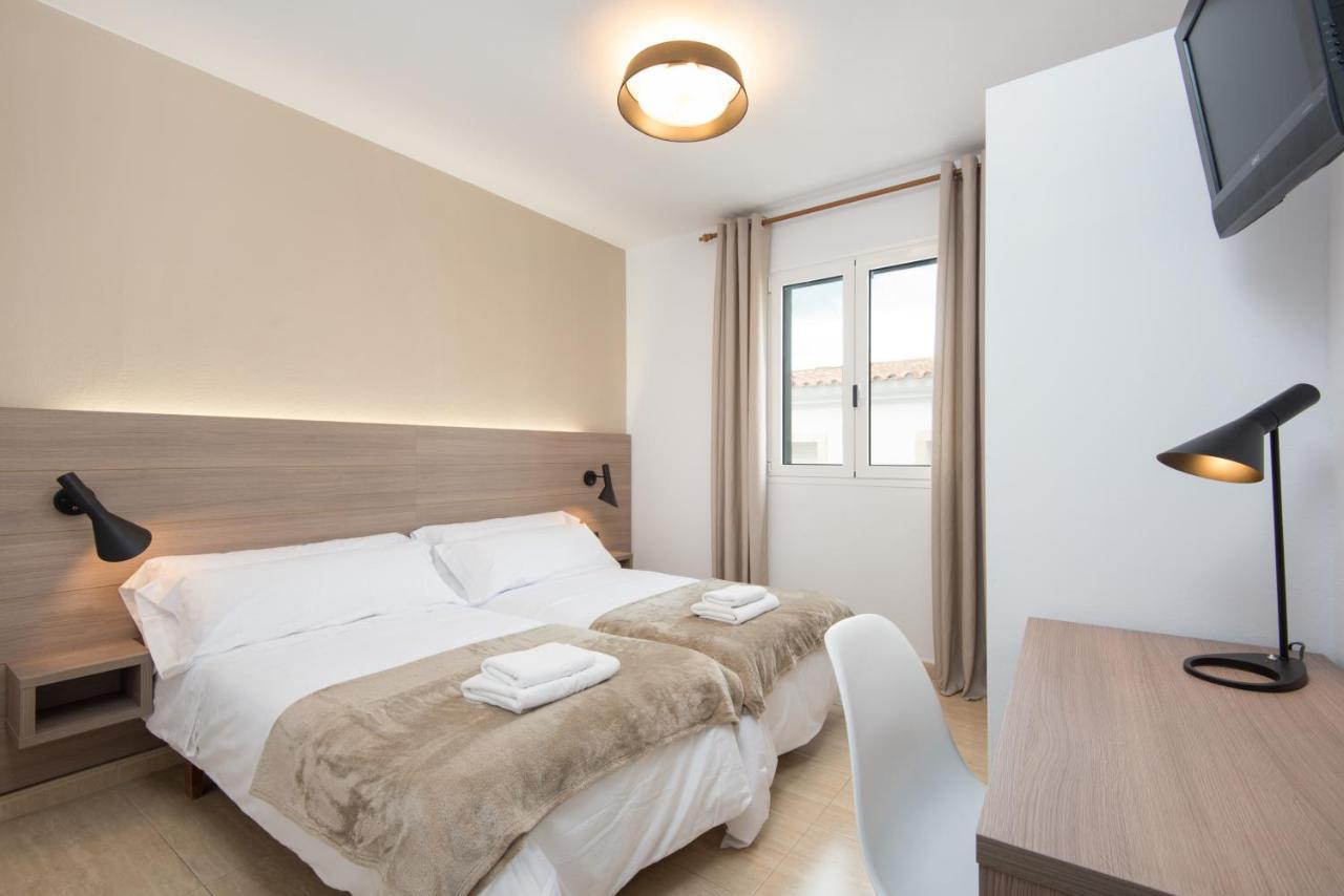 Hostal Jume - Urban Rooms Mahón Екстериор снимка