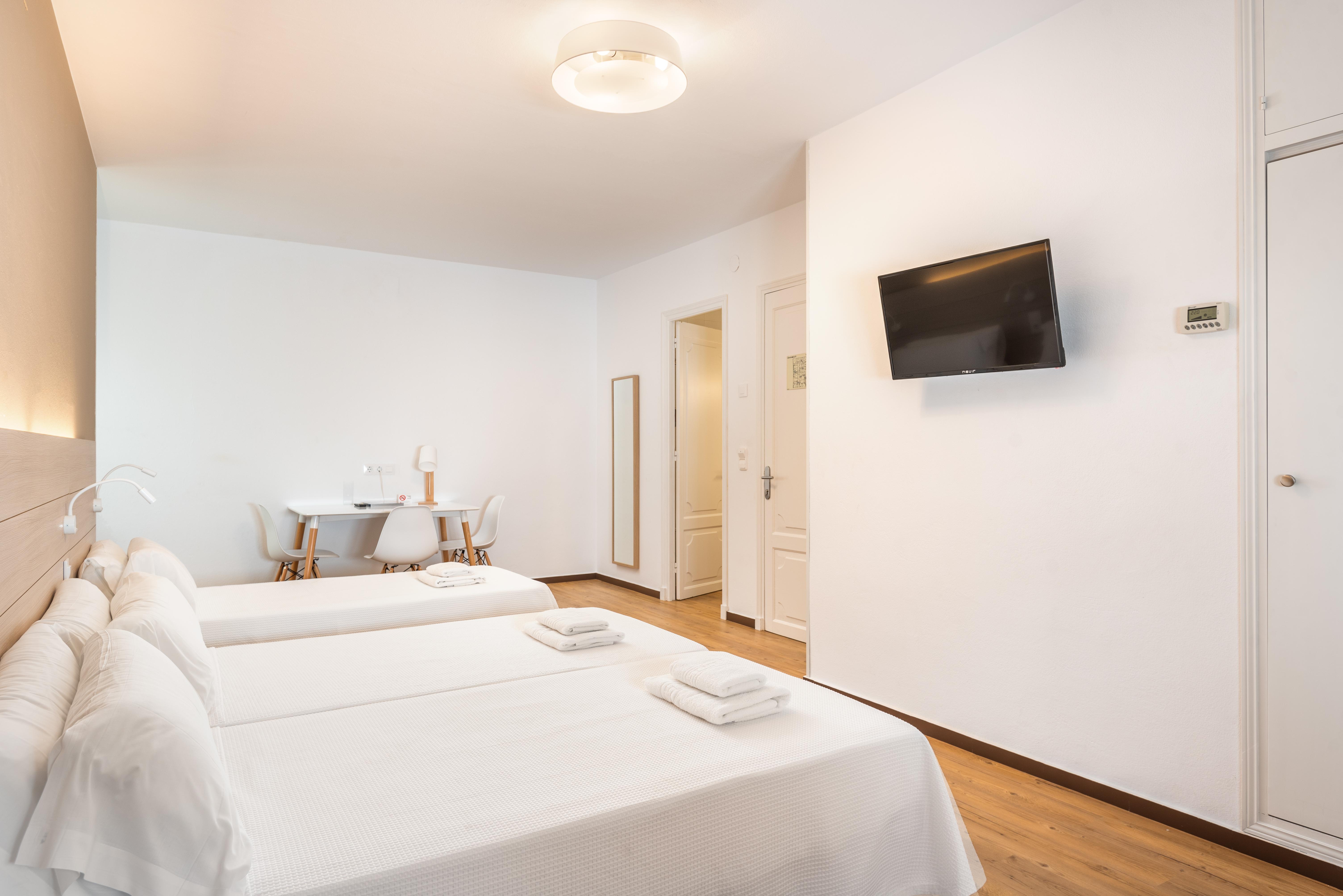 Hostal Jume - Urban Rooms Mahón Екстериор снимка