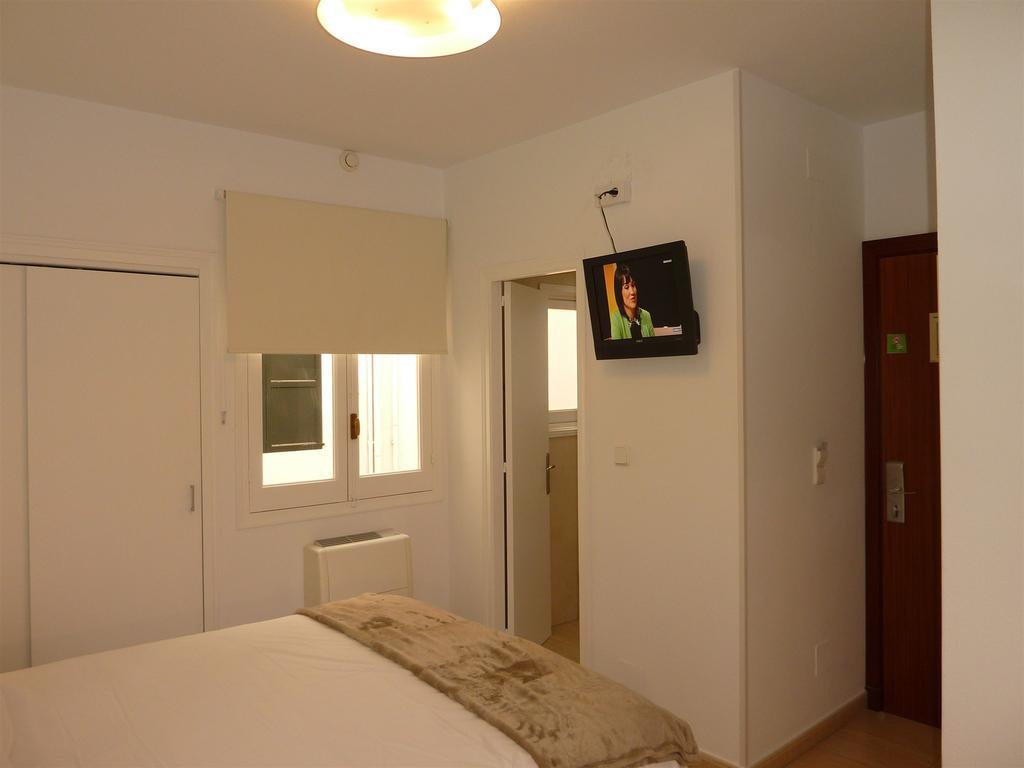 Hostal Jume - Urban Rooms Mahón Екстериор снимка